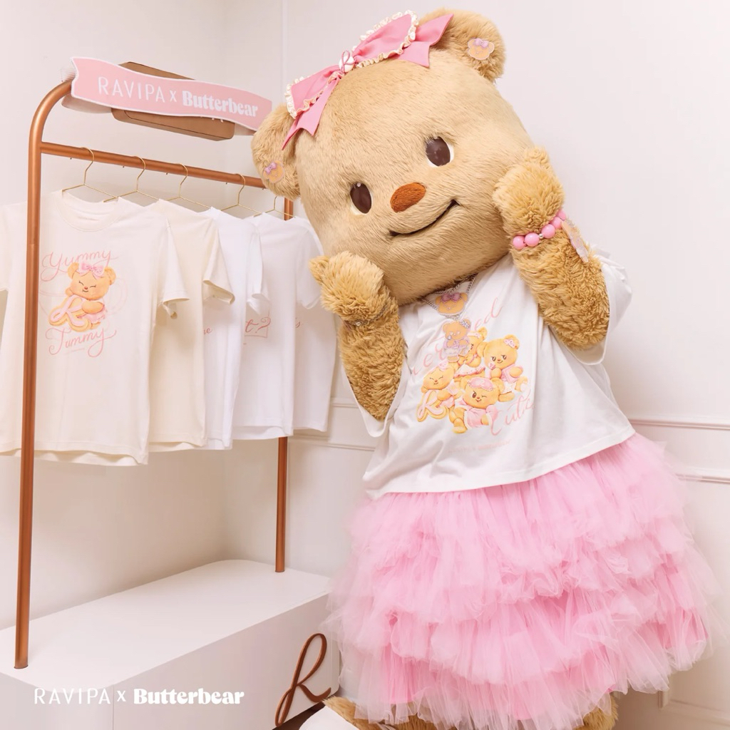 พร้อมส่ง✨RAVIPA x Butterbear - Butterful Bear T-Shirt (White)
