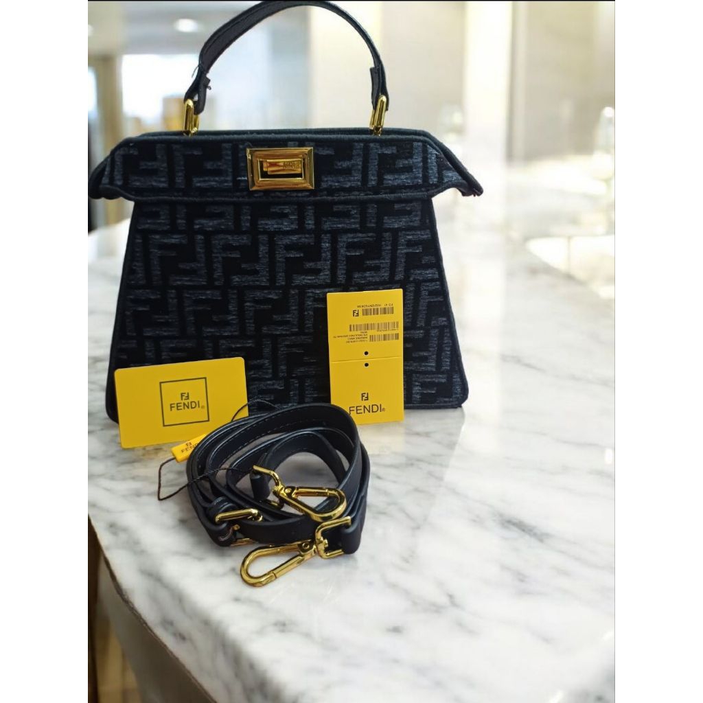 กระเป๋ามือสอง เฟนดิ Fendi1