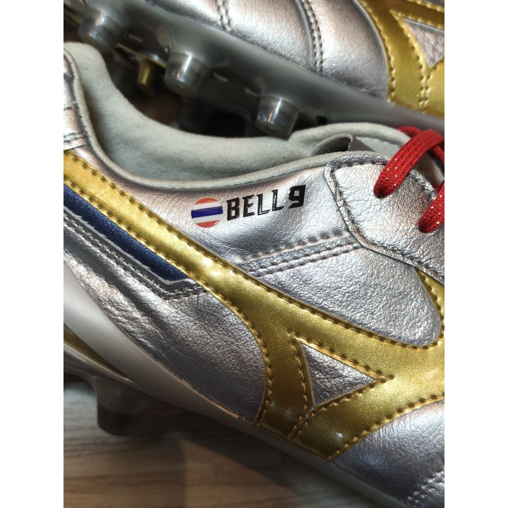 สติ๊กเกอร์UVติดรองเท้าสตั๊ดเพิ่มความโดดเด่นให้กับรองเท้าคู่โปรด มีตัวหนังสือและอิโมจิให้เลือกเยอะมาก(อิโมจิธงชาติ) - รูปที่ 3