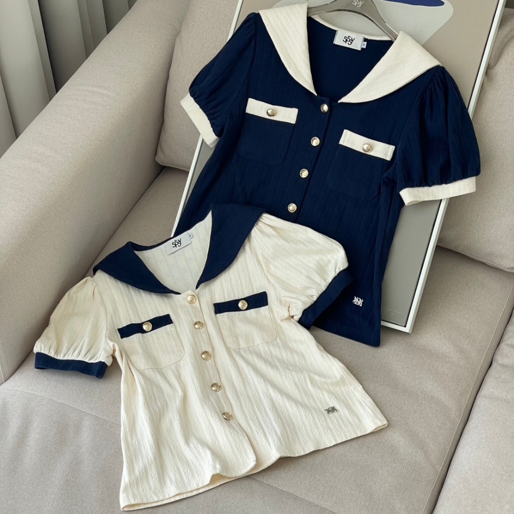 SISSY : เสื้อแขนสั้น คอปกทหารเรือ (S-XXL) แต่งกระเป๋าคู่ กระดุมสีทอง ใช้งานได้จริง ผ้านุ่ม ละมุนผิว