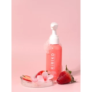 Ririko Feminine Micellar Wash Strawberry Blossom - ผลิตภัณฑ์ทำความสะอาดจุดซ่อนเร้น กลิ่นสตรอว์เบอร์รี่ ดอกซากุระ