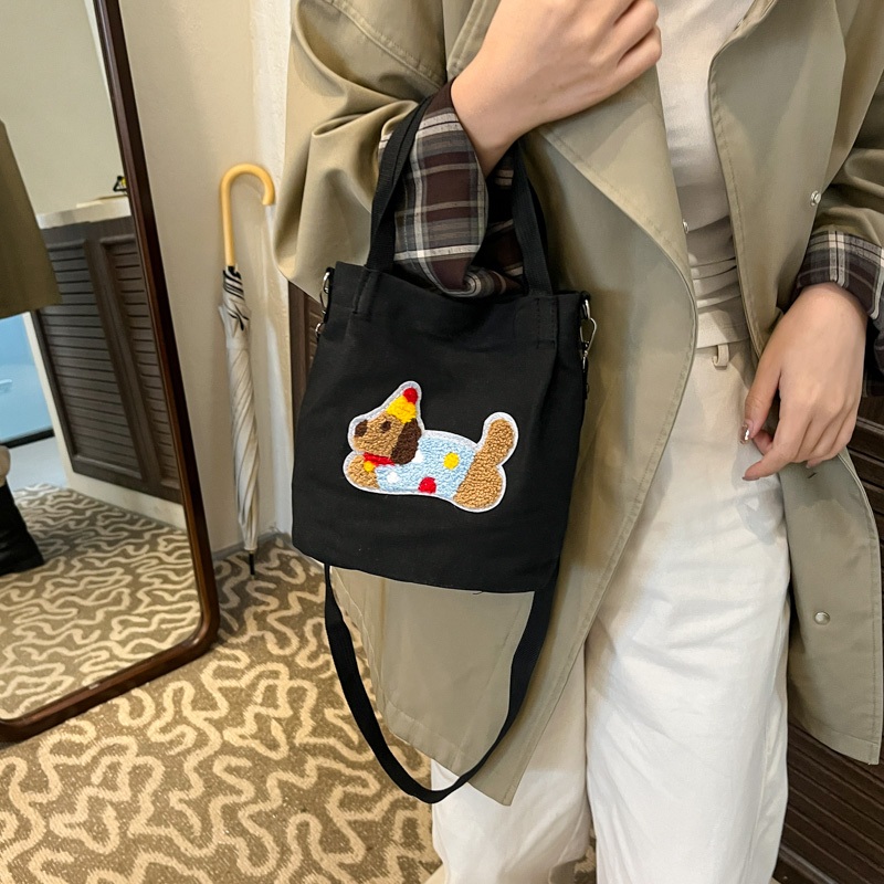 uyongit กระเป๋าสะพายข้าง ขนาดพกพาง่าย  ผ้าแคนวาส ลายสุนัข มีให้เลือก 4สี พร้อมส่งในไทย Z-018