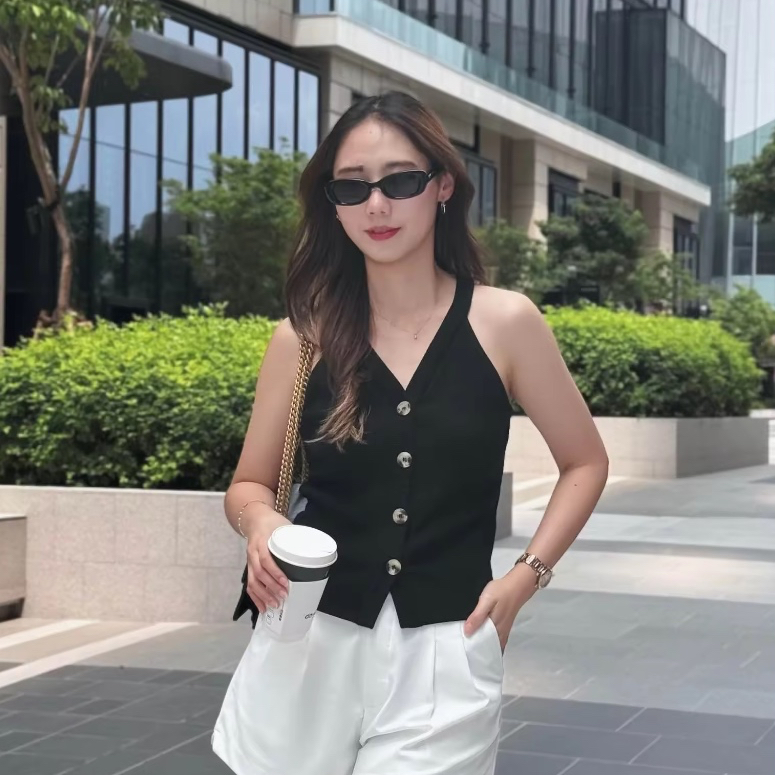 Reset - Preston Sleeveless Top เสื้อแขนกุด กระดุมมาร์เบิล ผ้าร่อง