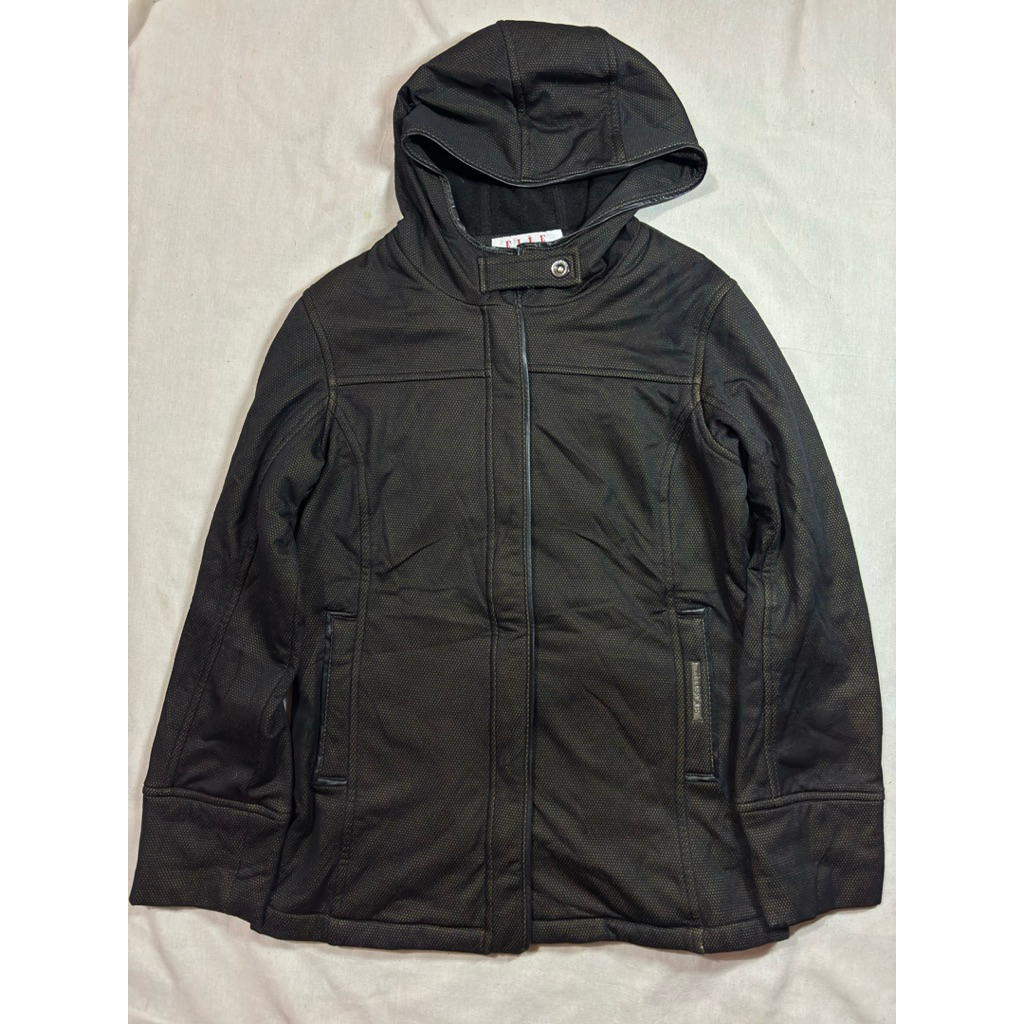 เสื้อกันหนาว elle sports