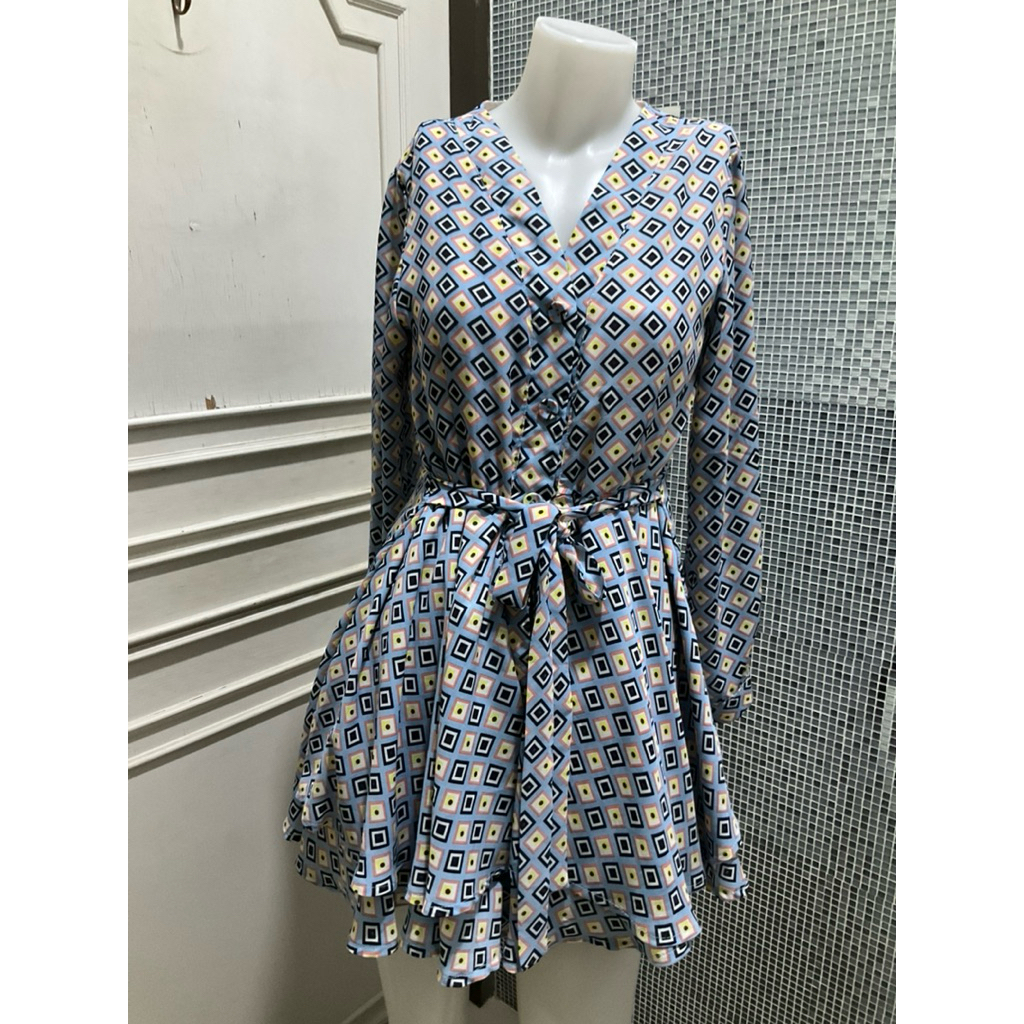 เดรสสั้นระบายแขนยาว ALERT อก 34 เอว 32 ยาว 31 นิ้ว