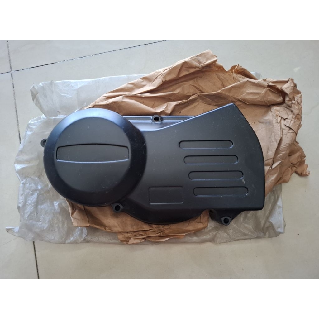 ฝาครอบจานไฟ Suzuki TS100N-TS100C-TS100ER-TS125N-TS125C-TS125ER ของแท้ญี่ปุ่นใหม่เก่าเก็บสภาพสวยๆพร้อ