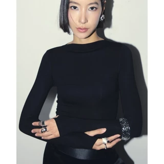 AOP Archive - Soft Contour Long-sleeve Top เสื้อแขนยาว ผ้ายืด คอปาด