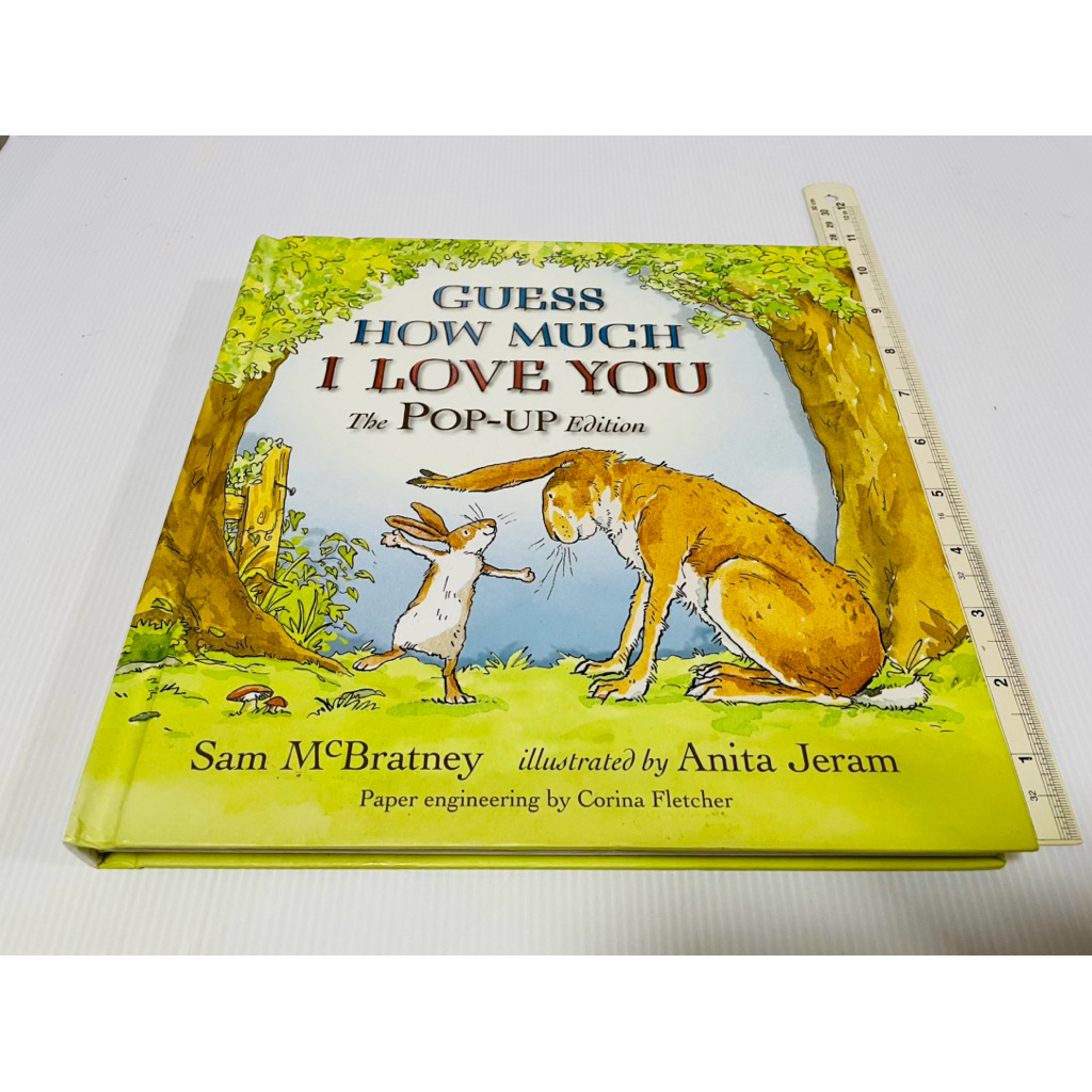 มือสอง ตำหนิมีรอบขาดตามภาพ 2 หน้า Pop Up นิทานเด็กภาษาอังกฤษ The pop-up edition Guess How Much I Lov