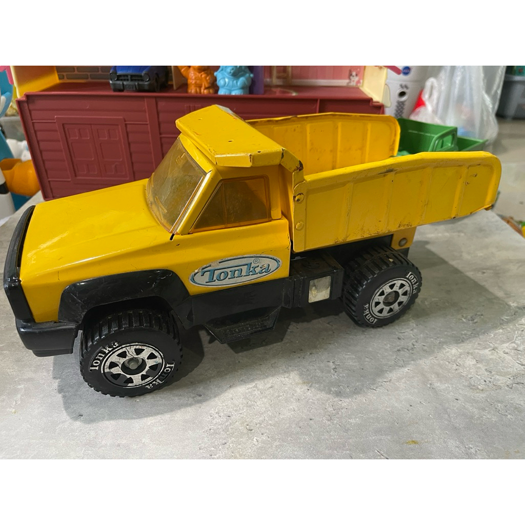 Tonkaรถสังกะสีของเล่นมือสอง