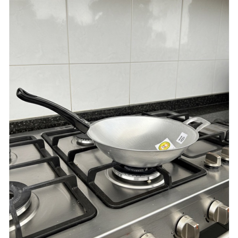 กุ๊กไทย  อลูมิเนียมหลอม  . กระทะก้นลึก กระทะทอด ผัด ไม่ขึ้นสนิม รุ่นนี้มีความหนาแน่น กระทะทอดใข่ กระทะไม่ลอก