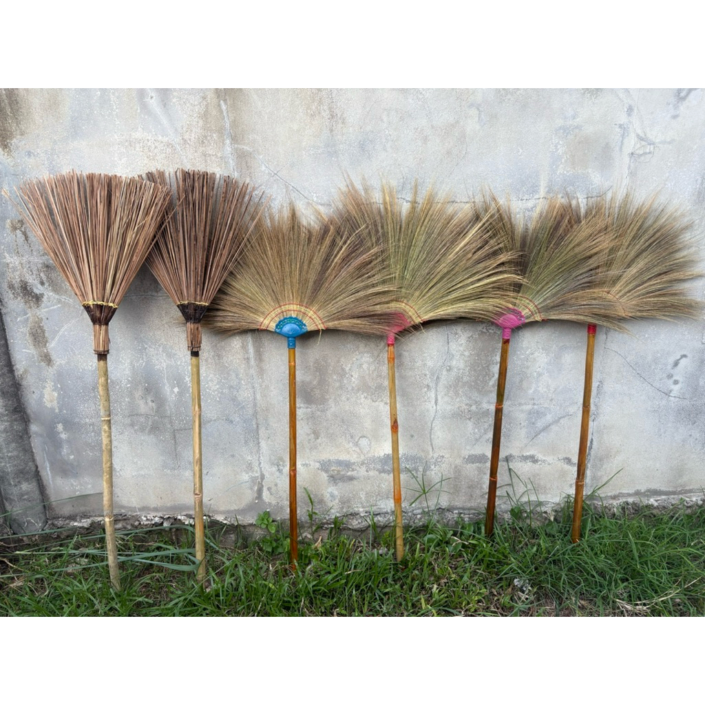 ไม้กวาด ซื้อ 4 ด้าม แถม 2 ด้าม