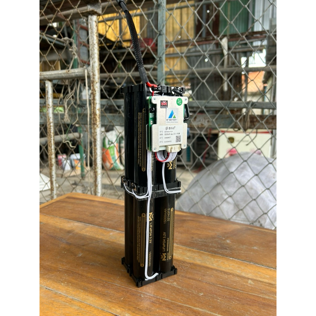 Lifepo4 8S 15Ah bms 30A ที่ชาร์3A