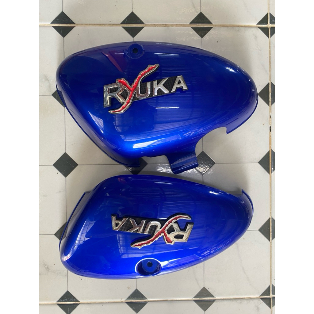 ฝาครอบข้างหรือกระเป๋าข้างRyuka Classic 110 พร้อมโลโก้