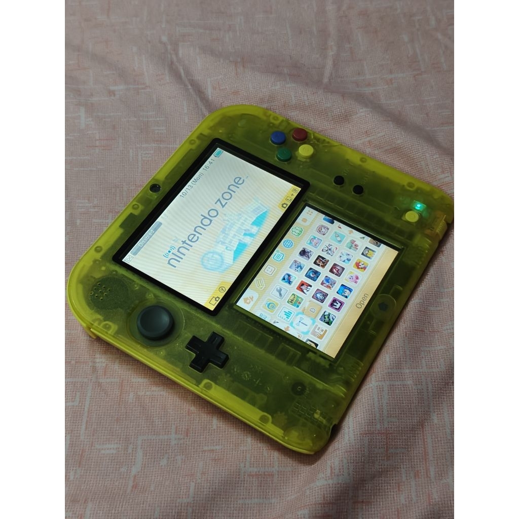 เครื่องเกม 2DS สีเหลืองคริสตัล มือสองสภาพดี พร้อมเล่น