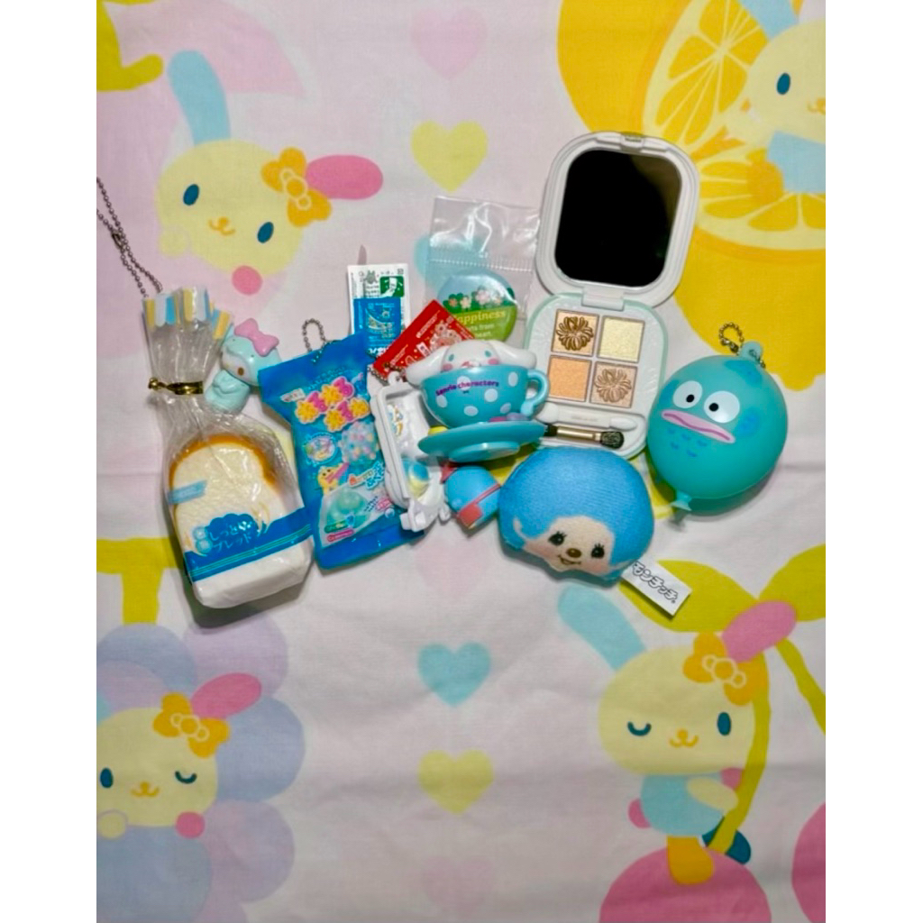 Trinkets from Japan ଘ(*. .)🍬