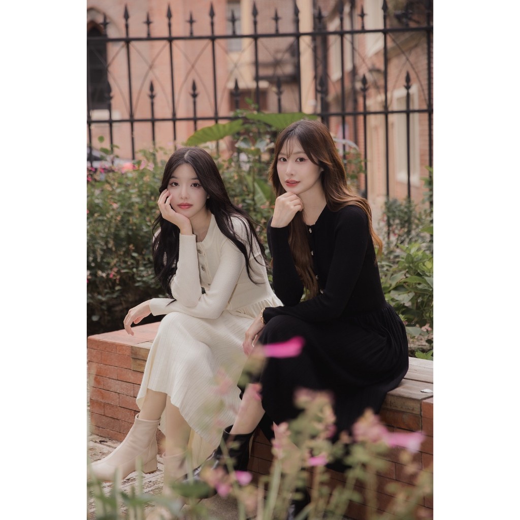 CD26 Harmonie Knit Dress เดรสไหมพรมMidi Dress ทรงเข้ารูปแบบมินิมอล
