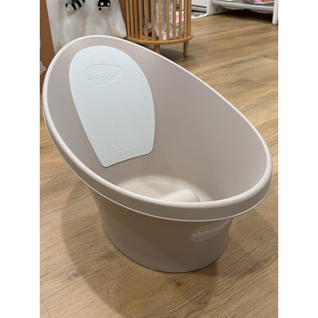 ส่งต่อ SHNUGGLE สี Taupe  อ่างอาบน้ำเด็กแรกเกิด พนักพิงโฟมรองรับศีรษะและหลัง รุ่น Baby Bath 0-12m.