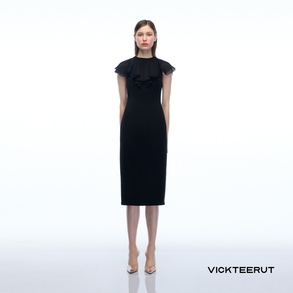 VICKTEERUT Re-Edition Sleeveless Sheath Dress with Ruffle Detail เดรสแขนกุด ทรงสอบ ตกแต่งระบาย