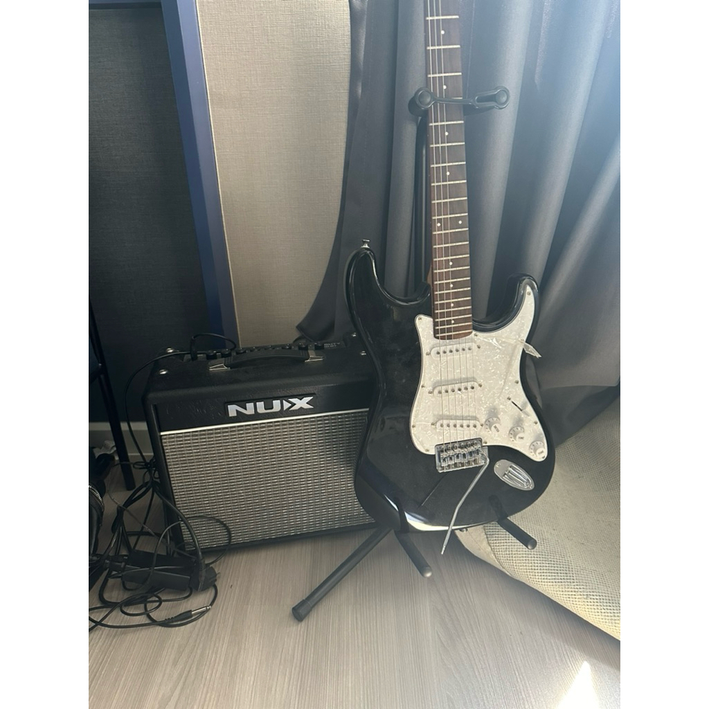 Gusta GST-01 SSS กีต้าร์ไฟฟ้า Electric Guitar กีต้าร์ Gusta+NUX MIGHTY 20BT