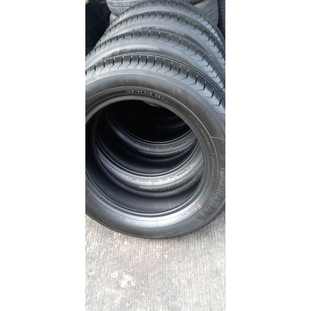 ยางถอดป้ายแดง yokohama 195 60 16  ปี25 ติดรถโรงงาน Yaris Ativ