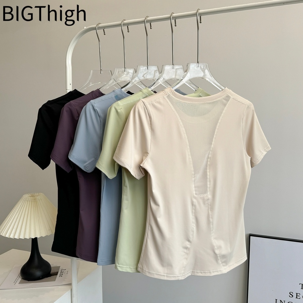 Big Thigh เสื้อกีฬาสตรีแขนสั้น ทรงหลวม-เนื้อเบา หลังตาข่ายระบายอากาศ สำหรับโยคะ พิลาทิส วิ่ง