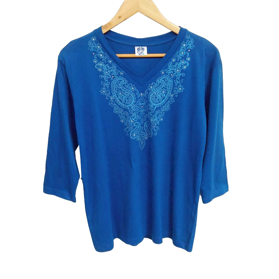 pa167 เสื้อมือสอง อก 38-40 นิ้ว คอวี ผ้ายืดสีน้ำเงิน แต่งลายคอ ติดเลื่อม แขน 4 ส่วน