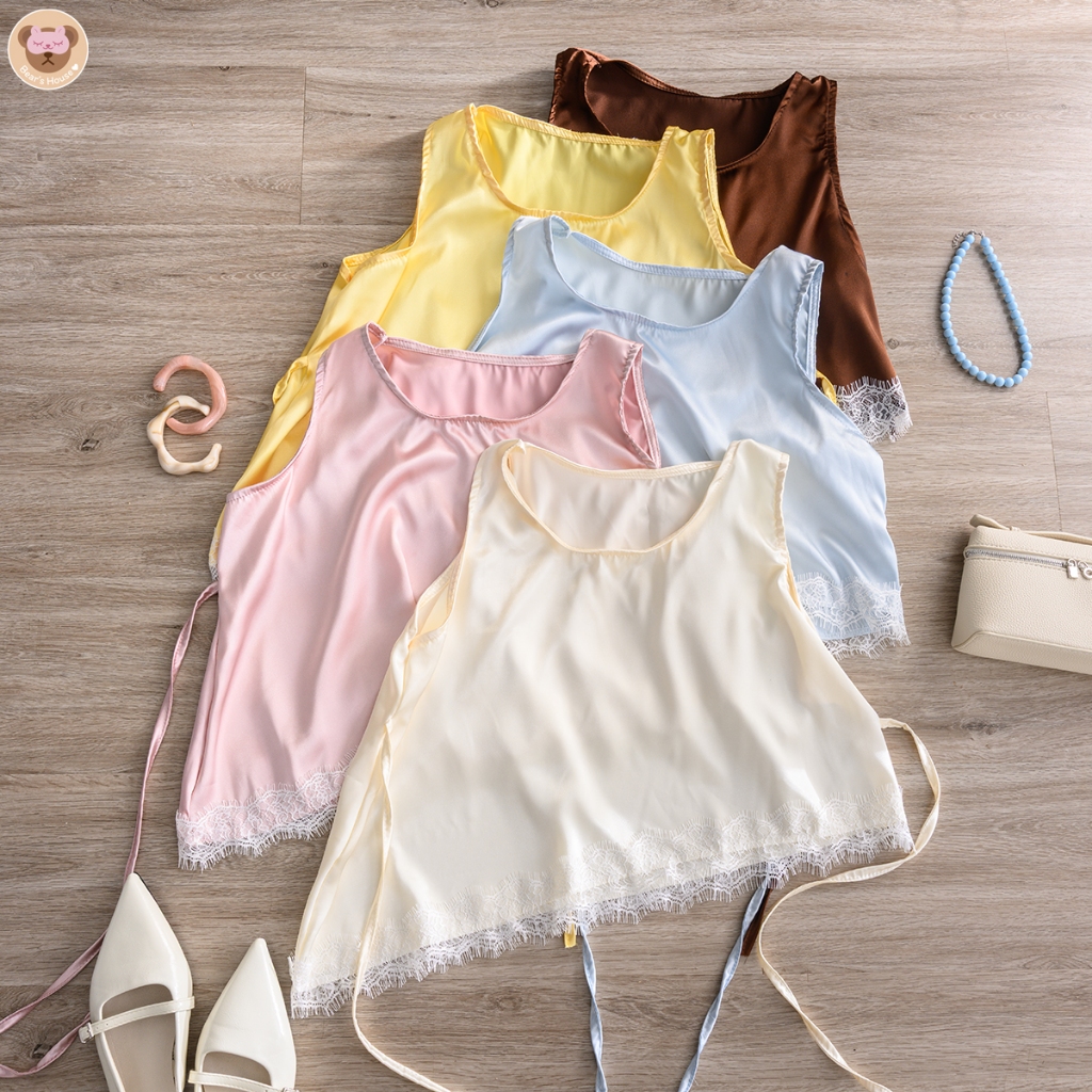 Satin Tank Top เสื้อกล้ามซาตินชายเฉียงเเต่งระบายลูกไม้ ดีเทลเเต่งเชือกผูกโบว์ด้านหลัง