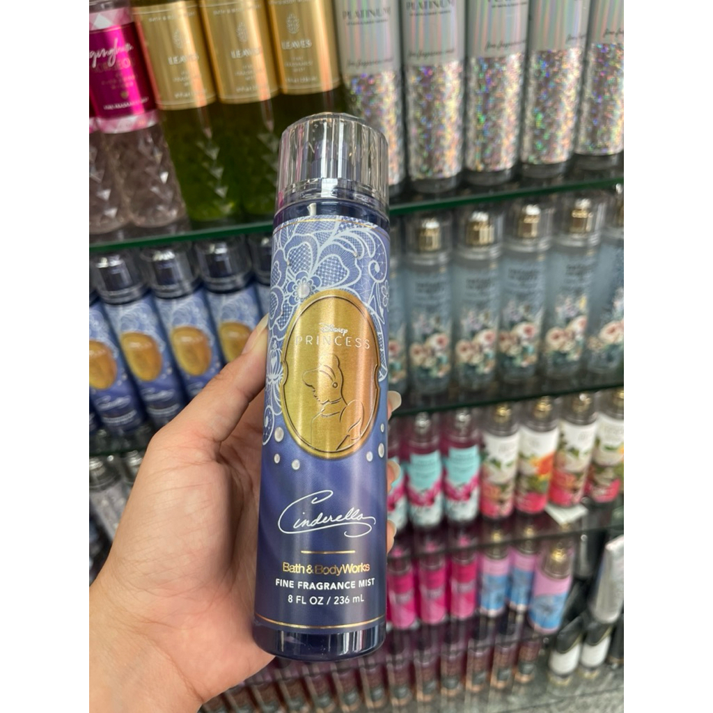 Bath and Body Works Strawberry Pound Cake Fragrance Mist 236ml. ของแท้