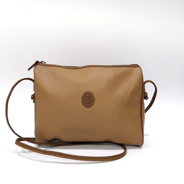 VTG TRUSSARDI Crossbody bag กระเป๋าสะพายไหล่ สไตล์วินเทจ แบรนด์แท้
