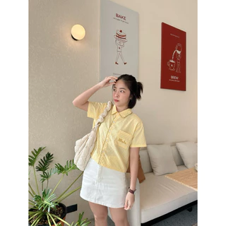 MalaOriginal |【3 สี】Buddy Stripe Crop Shirt เสื้อเชิ้ตครอป แขนสั้น ลายทาง 3 สี สุดคิ้วท์ มีกระเป๋าหน้า งานปักโลโก้แบรน
