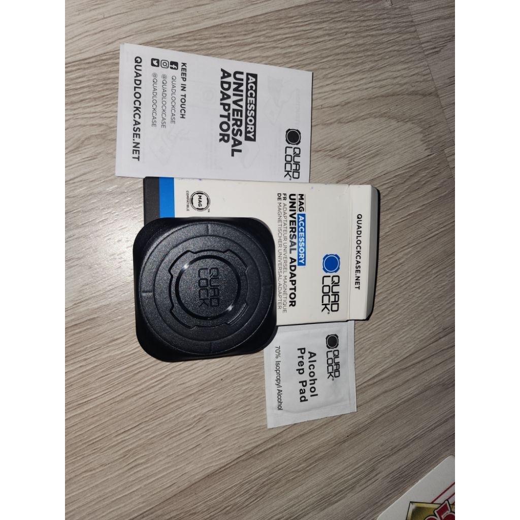 QUAD LOCK MAG Universal Adapterรุ่นใหม่รองรับหัวหมุนแม่ เหล็ก