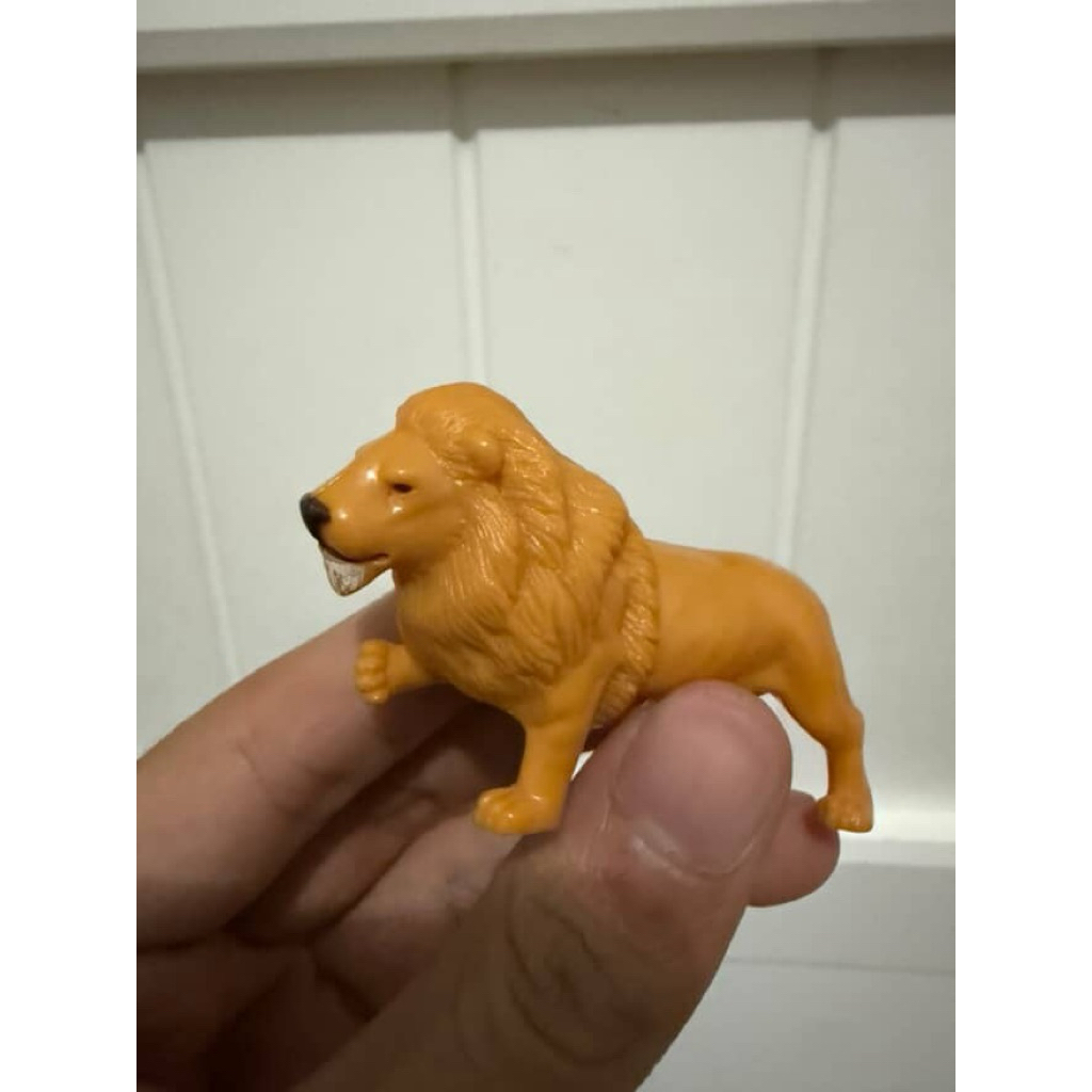 ของเล่นรูปสิงโตในภาพคือของเล่น Aslan