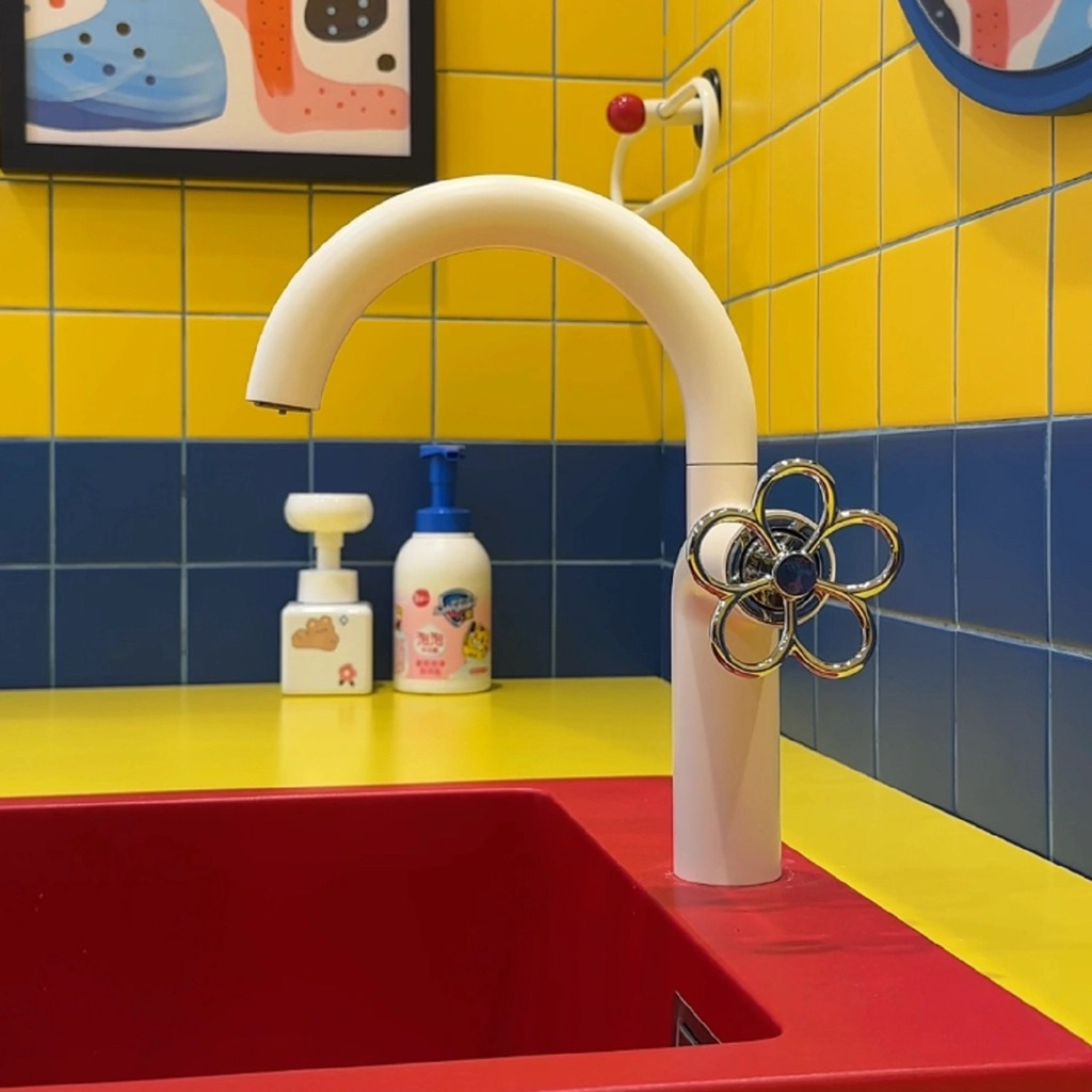 Mr.wall studio – DAISY FLOW FAUCET   ก๊อกน้ำดอกเดซี่ หมุนได้รอบทิศ ใช้งานสะดวก เหมาะกับทุกห้องน้ำ✨ ราคา ถูกที่สุด ดีลบีเคเค แกลเลอรีภาพที่ 2