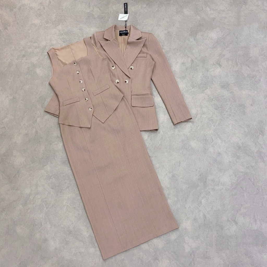THE CLOSETA : LB425ชุดเซ็ท3ชิ้นเสื้อแขนกุดกระดุมหน้าใส่คู่กระโปรงยาวทรงสอบพร้อมเสื้อสูทแขนยาวเข้าชุด - รูปที่ 6