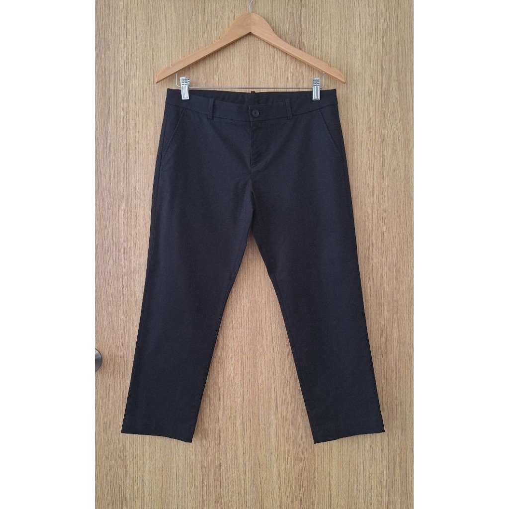 Uniqlo มือสอง : size67cm. กางเกงสีดำเอวต่ำ (shopไทย)