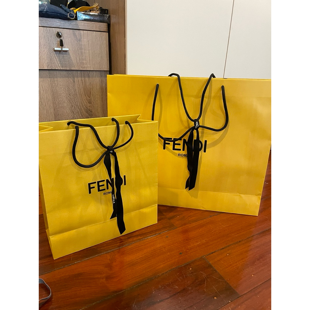 (ของแท้ ถุงกระดาษ Fendi) แท้ 💯% ถุงกระดาษ Fendi พร้อมริบบิ้นผูกถุง