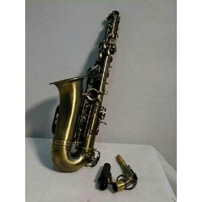 แซ็กโซโฟน อัลโต Wisdom 1102 สีนิเกิล Nicker อีแฟลต พร้อมกล่องและอุปกรณ์