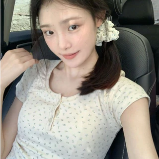 🍒พร้อมส่ง เสื้อครอปเเขนสั้นสีนวลลายดอกไม้ สไตล์เกาหลี🌼ใส่สบาย เสื้อกล้าม🍸#011