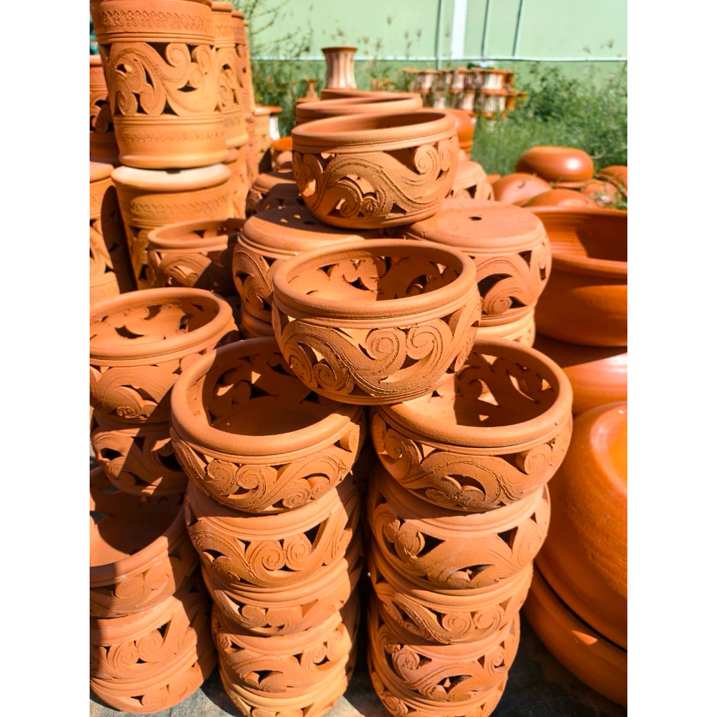 กระถางดินเผา กระถางปลูกกล้วยไม้ดินเผาคละลายส่งมี3ไซส์8นิ้ว10นิ้ว 12นิ้ว 📌ส่งปกติทุกวันให้ตามคิวออเดอร์ - รูปที่ 2