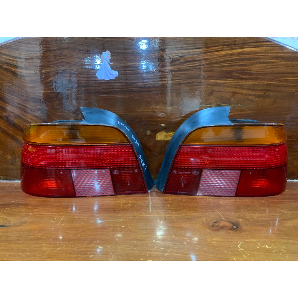 ไฟท้าย BMW e39 Pre facelift