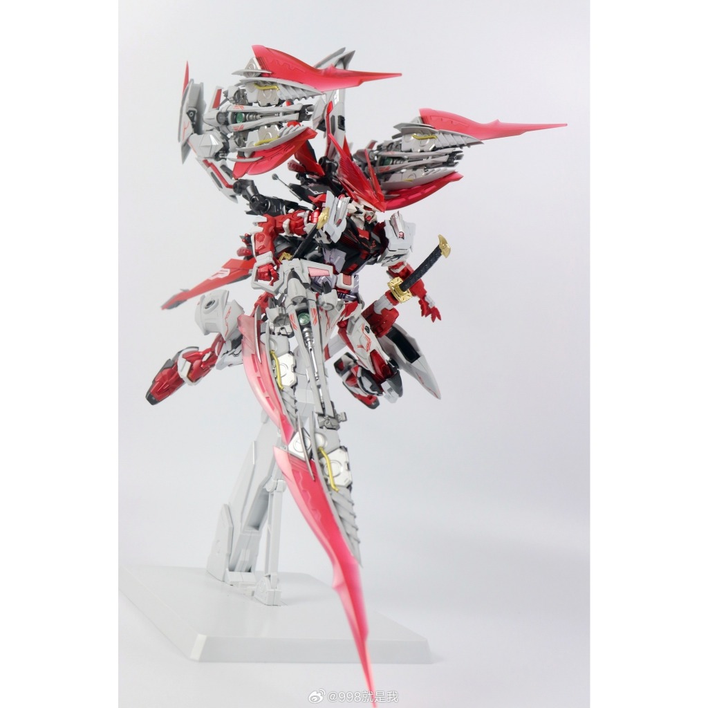 DABAN 8836 1/100 RED DRAGON
