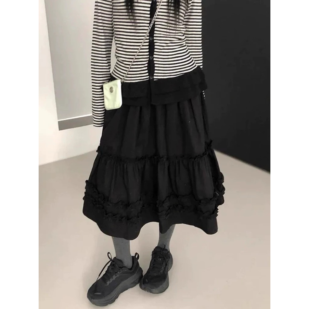 พร้อมส่ง TWOHANDHII MISAKI BLACK SKIRT กระโปรงสีดำ