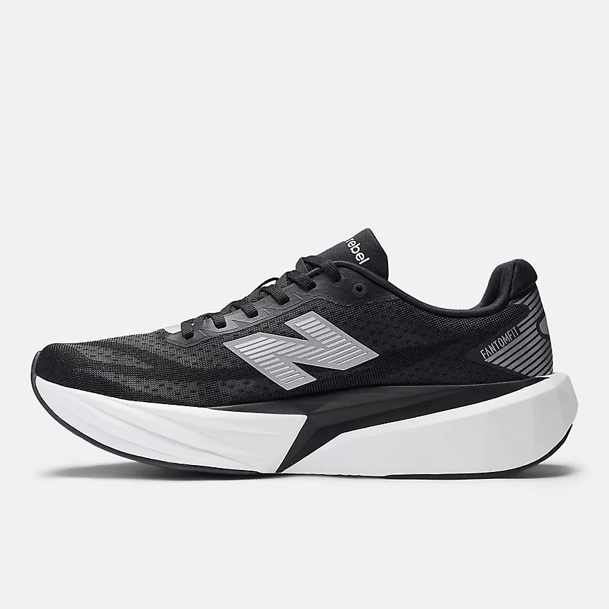 New Balance FuelCell Rebel v5 [Men / Women] (ฟรี! โปรแกรมซ้อม) รองเท้าวิ่ง น้ำหนักเบา ใส่ซ้อม ใส่แข่