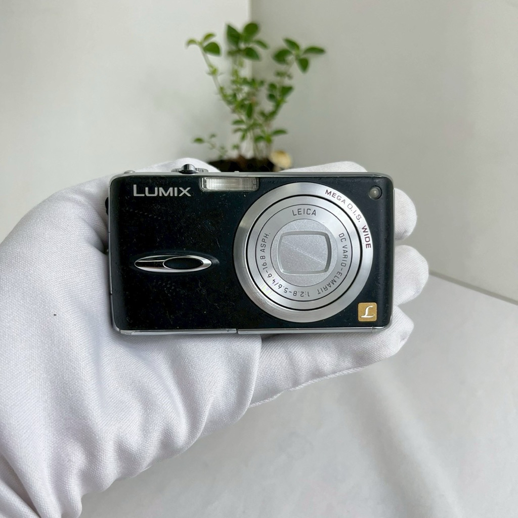 LUMIX FX01 (รุ่นหายาก) รุ่นคุณเก้าสุภัสรา