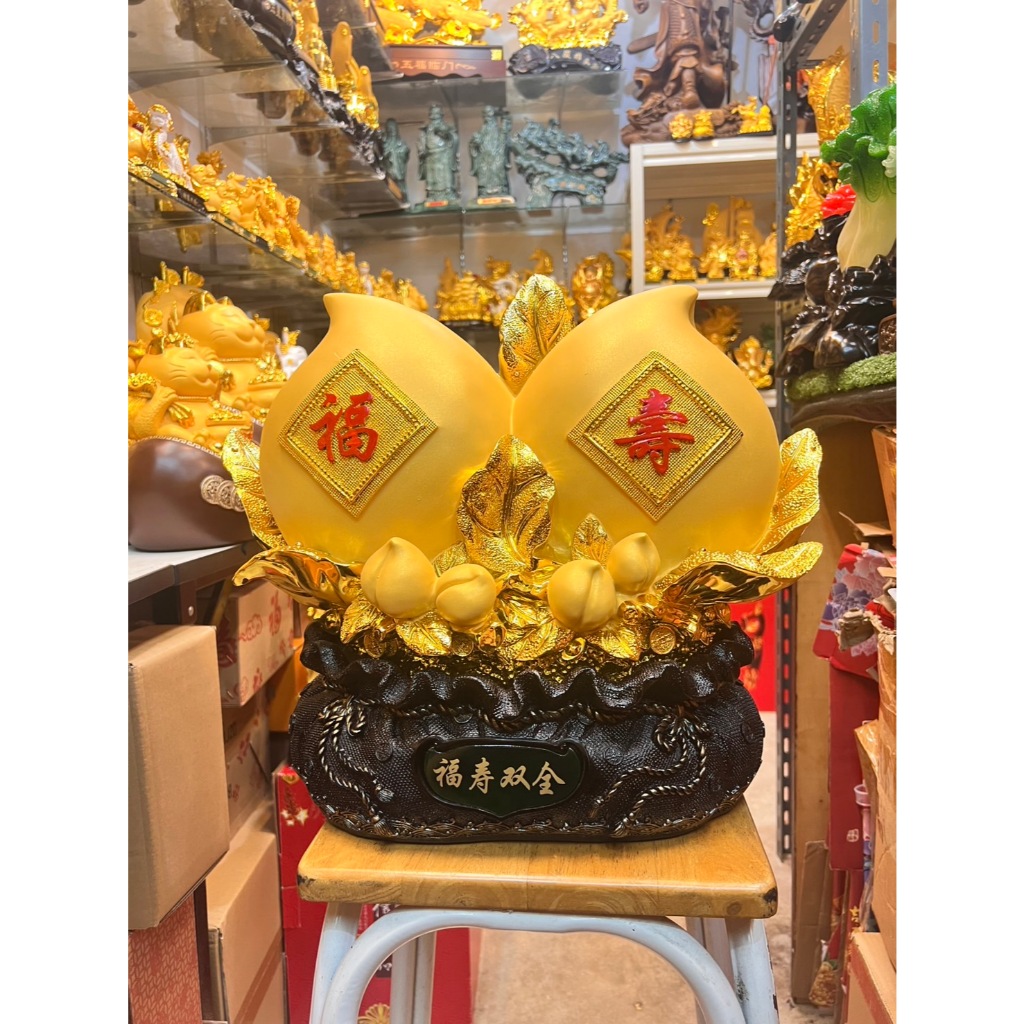 ลูกท้อ ลูกท้องมงคล อยู่บนถุงเงิน ถุงทอง เสริมดวงรับโชค ท้อมงคล ลูกท้อฐานแก้ว ลูกท้อ ผลไม้มงคล อายุยืนนาน