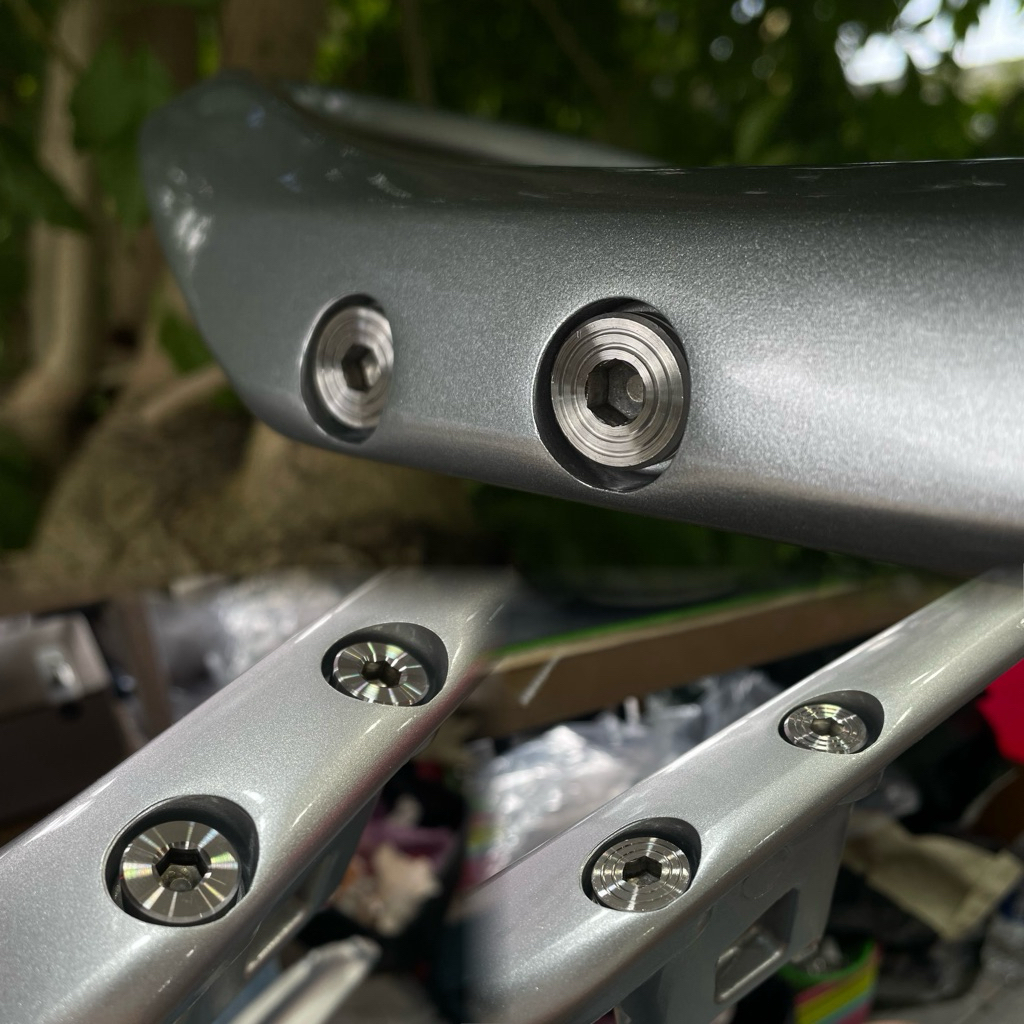 น็อตยึดกันตก กลึงมือ1ชุด 4ตัว W125r W125s  ราคาชุดละ