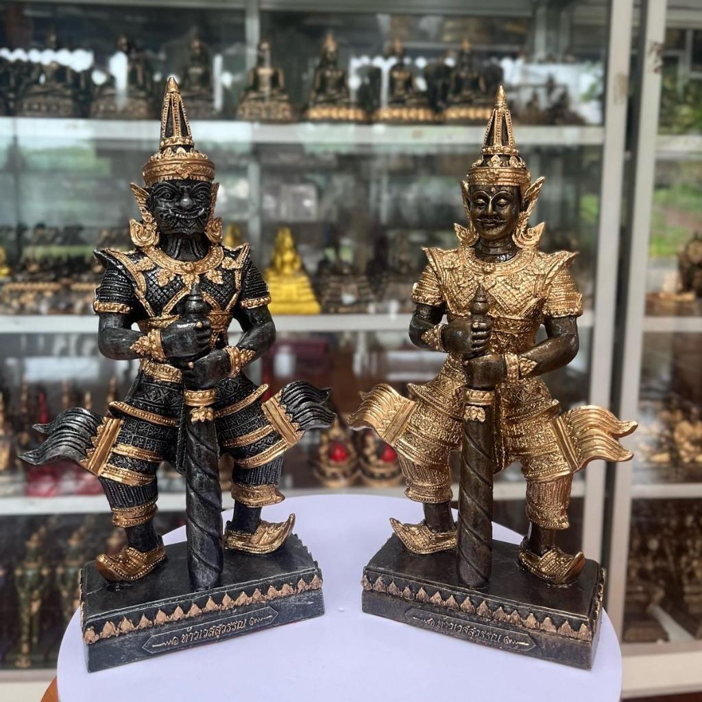 ท้าวเวสสุวรรณ หน้าเทพ หน้ายักษ์ มวลสารแร่เหล็กน้ำพี้ ฐาน 5 นิ้ว สูง 11.5 นิ้ว แถมฟรีของมงคล วัตถุมงคล