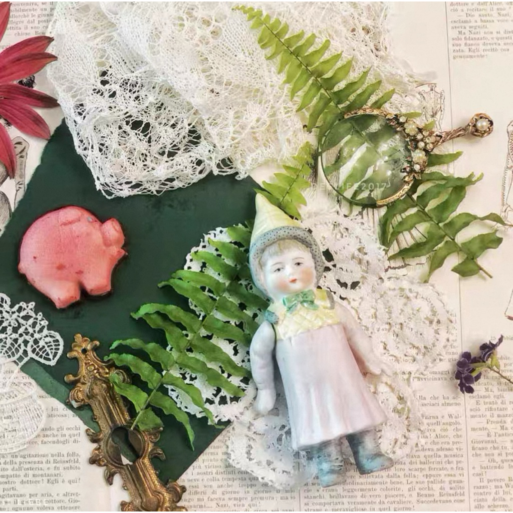 Porcelain Vintage Style Hand-Painted Ceramic Fairy Hat Doll ขนาด 13 เซน