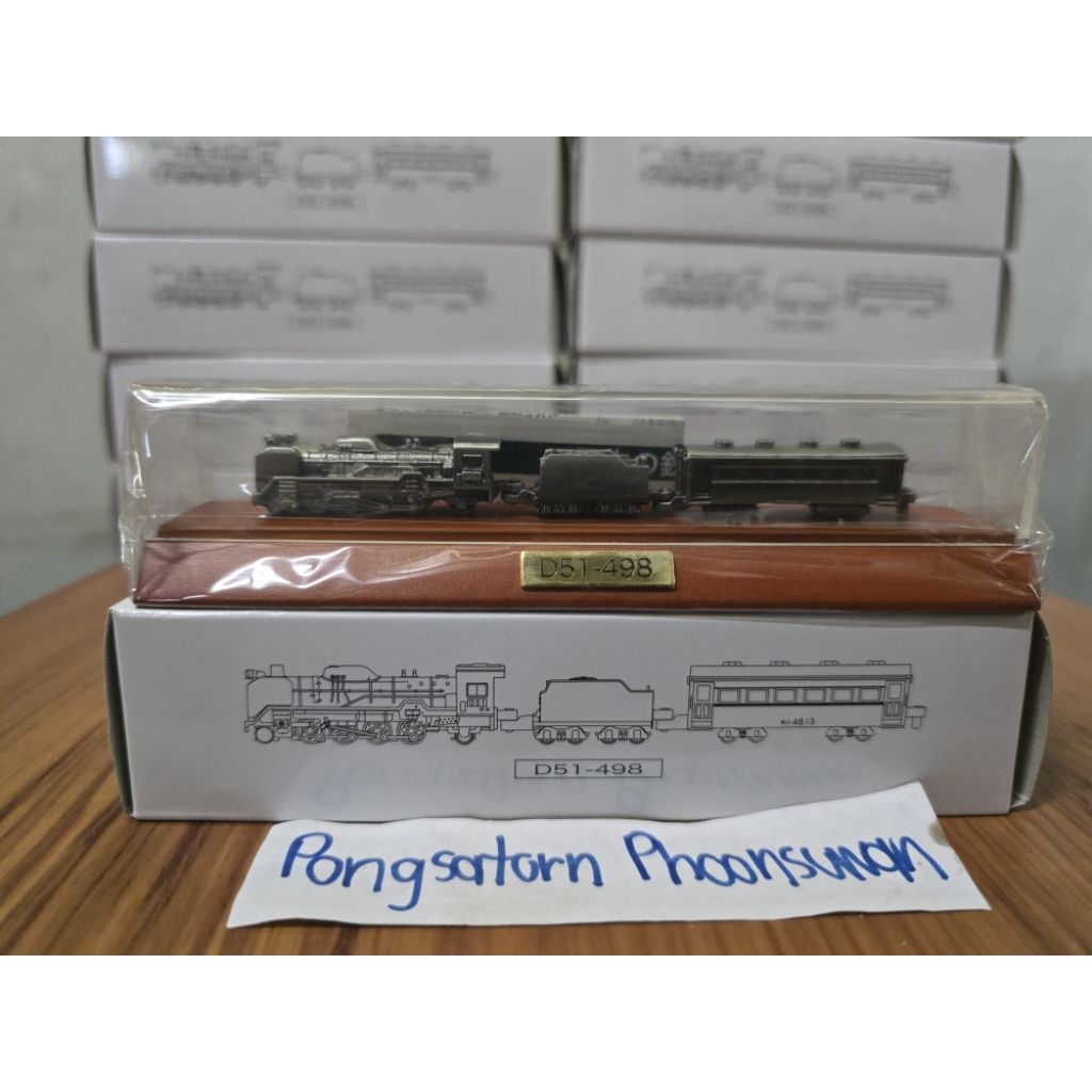 โมเดลรถไฟญี่ปุ่น D51-498 ใหม่พร้อมกล่องงานญี่ปุ่นวัสดุเป็นโลหะมีน้ำหนัก อยูในกล่องอย่างดี เหมาะสำหรั