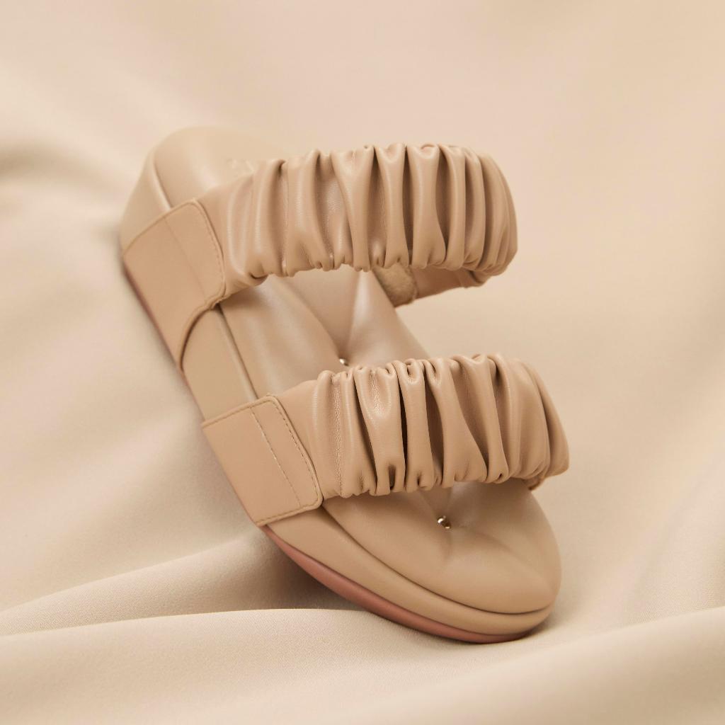 SHU SOFASHOES 2.5" MUFFIN รองเท้าแตะ